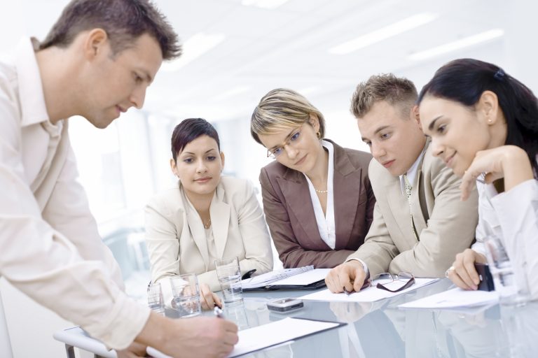 La psychologie au service de l'entreprise et des institutions Un thérapeute au service de votre projet de formation ou d'atelier de développement